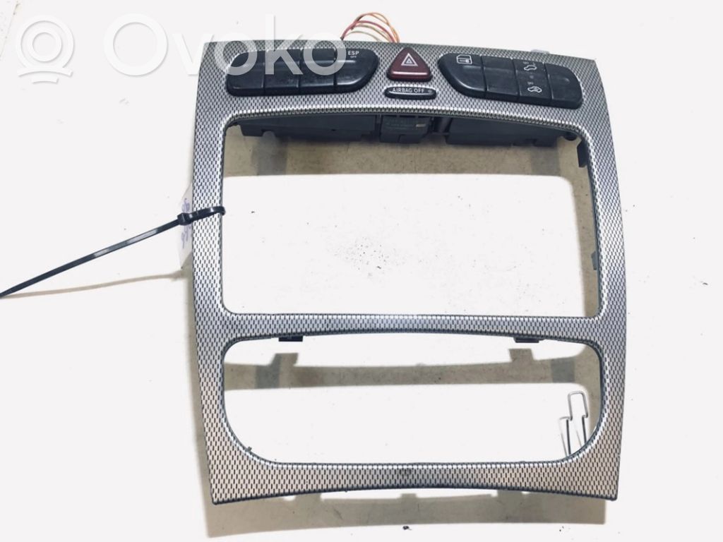 Mercedes-Benz C W203 Botón interruptor de luz de peligro 
