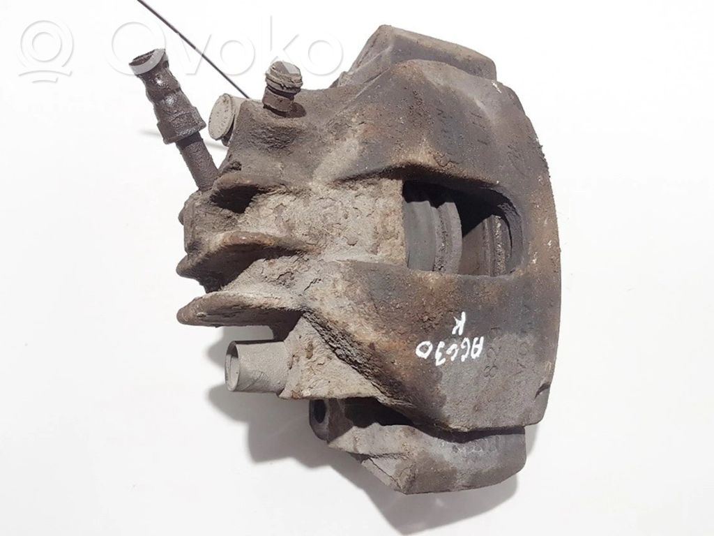Étrier de frein avant   829,829