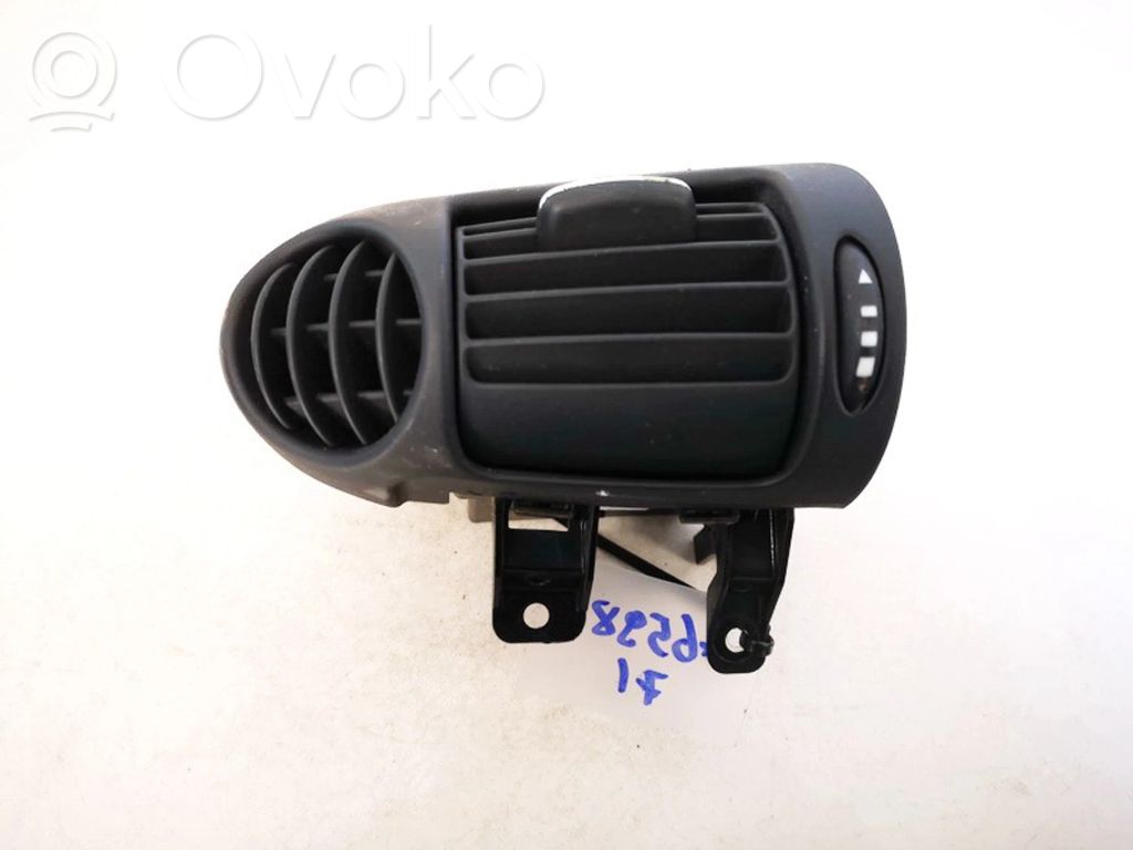 Mercedes-Benz C W203 Griglia di ventilazione centrale cruscotto