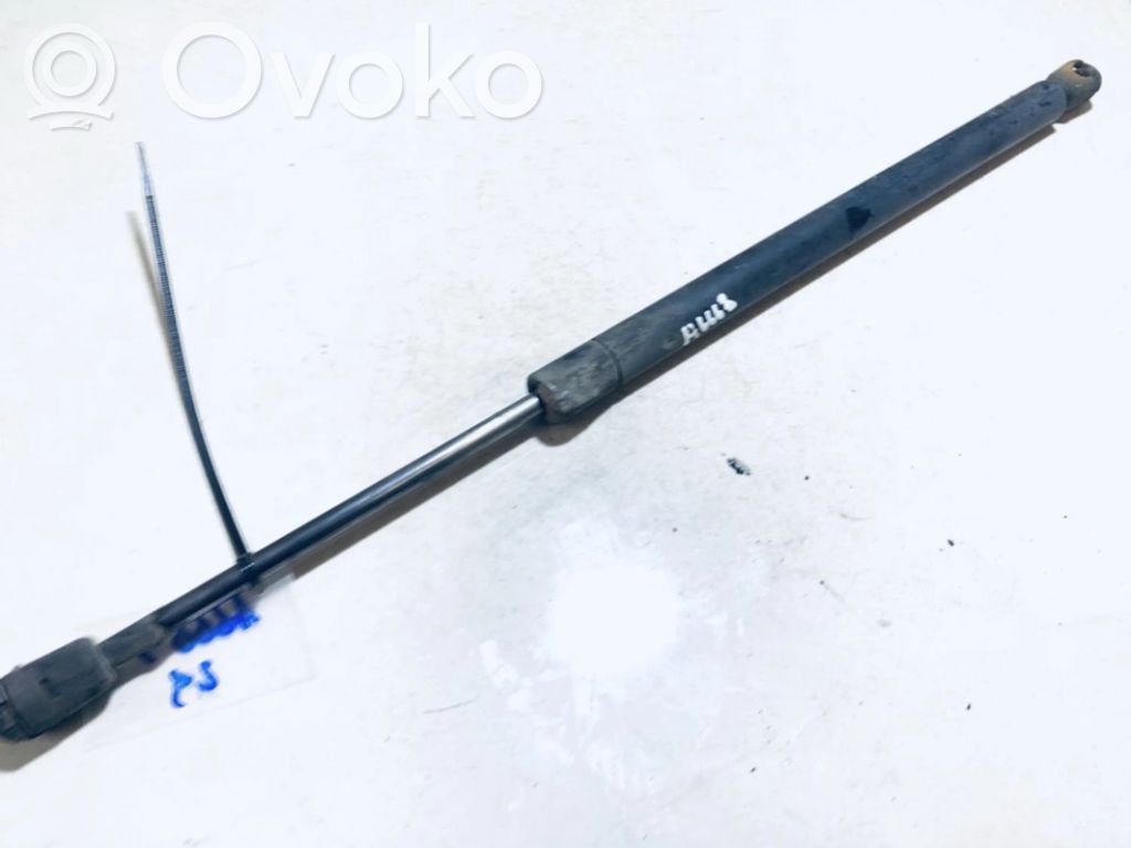 Ford Focus Takaluukun tuen kaasujousi