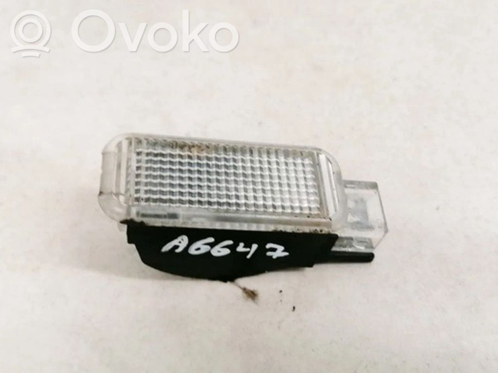 Otras luces interiores   3B0947415B,3B0947415B