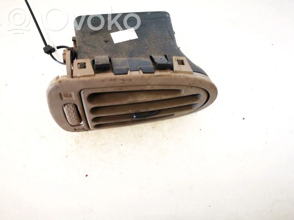 Mitsubishi Galant Griglia di ventilazione centrale cruscotto 