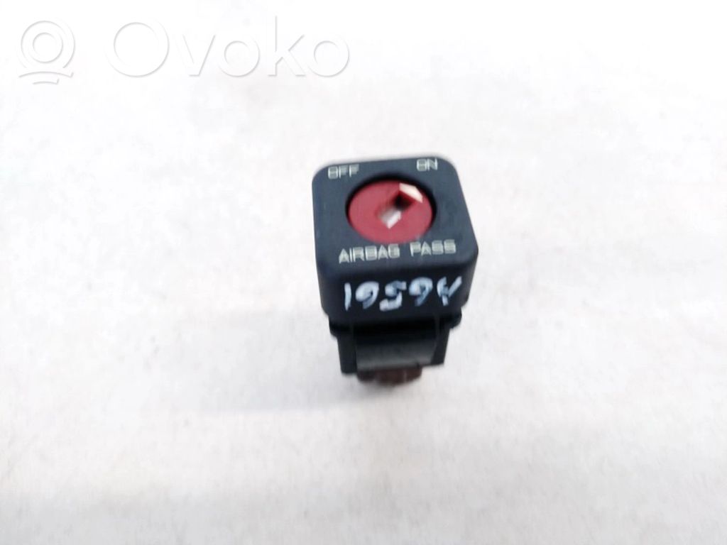 Toyota Aygo AB10 Interrupteur commutateur airbag passager