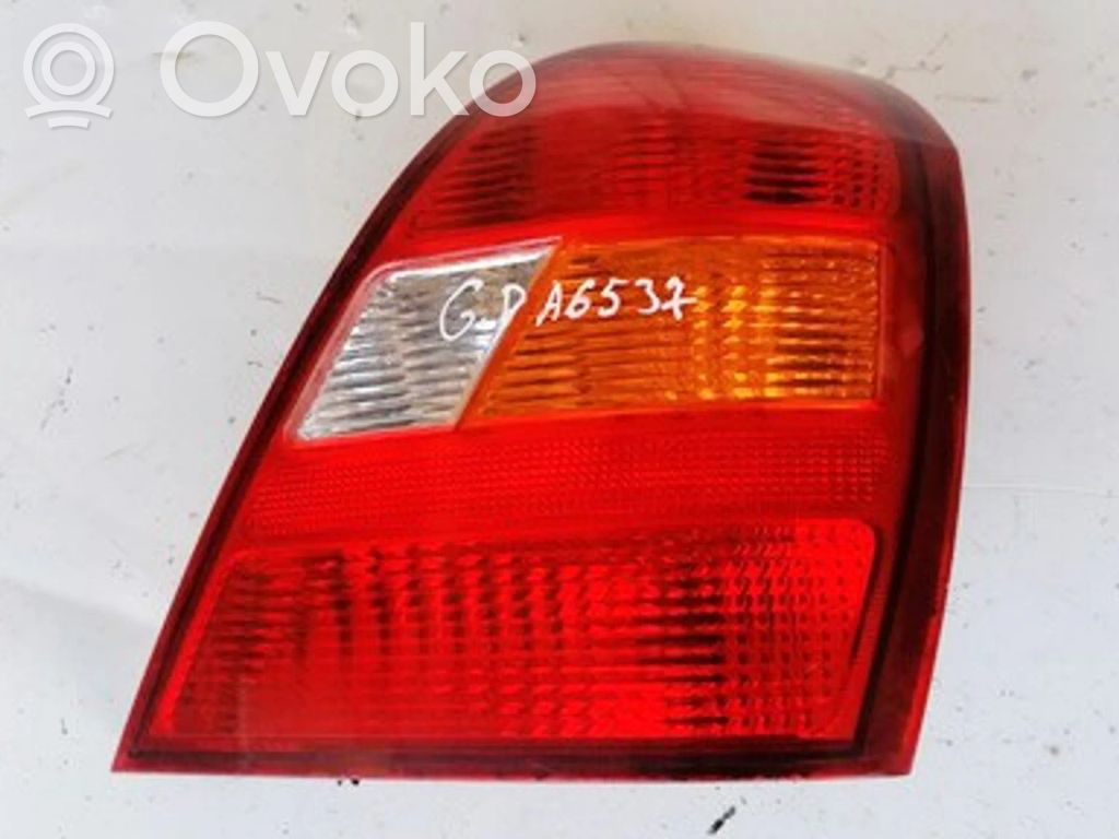 Hyundai Elantra Lampă spate în caroserie