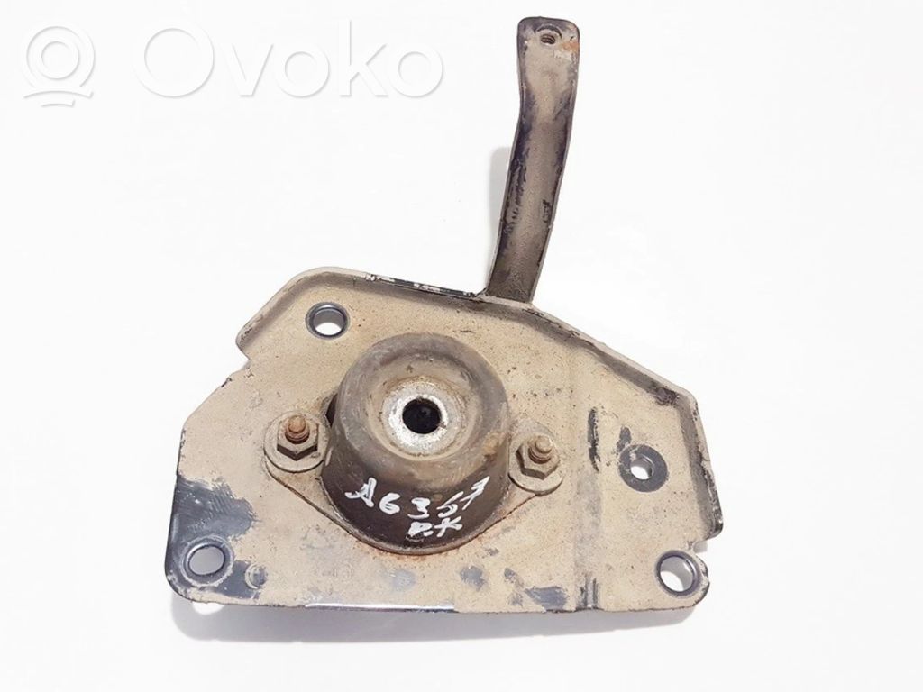 Citroen Berlingo Engine mount bracket 