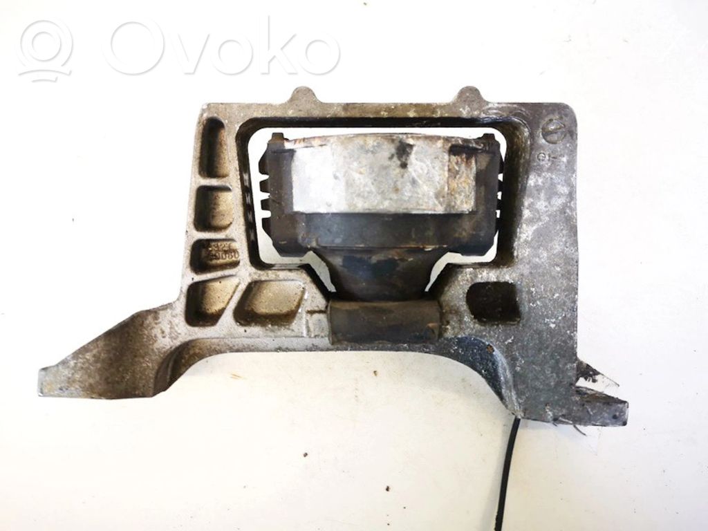Mazda 3 I Engine mount bracket 