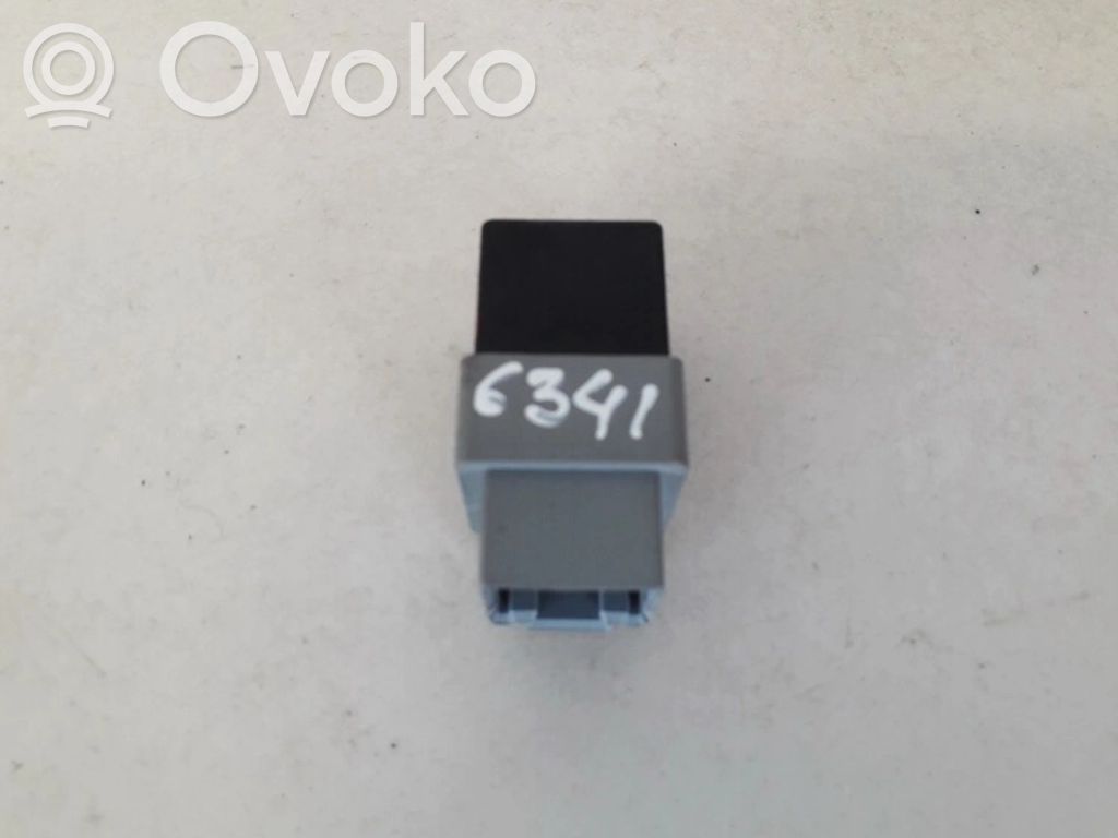 Muu rele   MB953394,72HM100,72HM100,MB953394