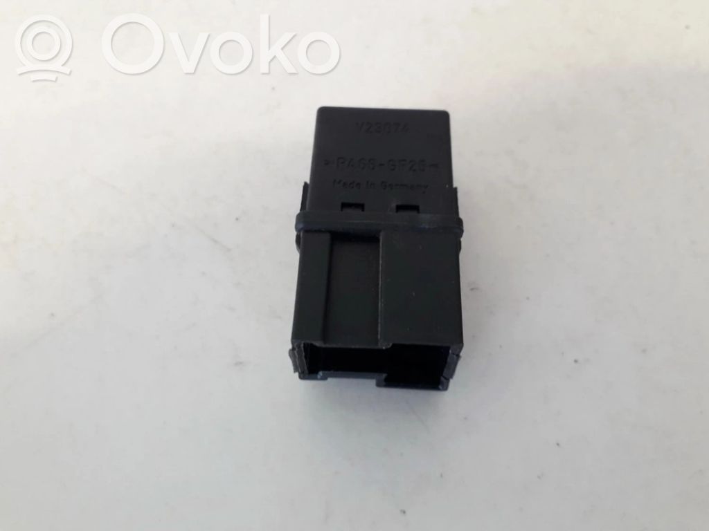 Otros relés   MB953382,V23074,MB953382,V23074
