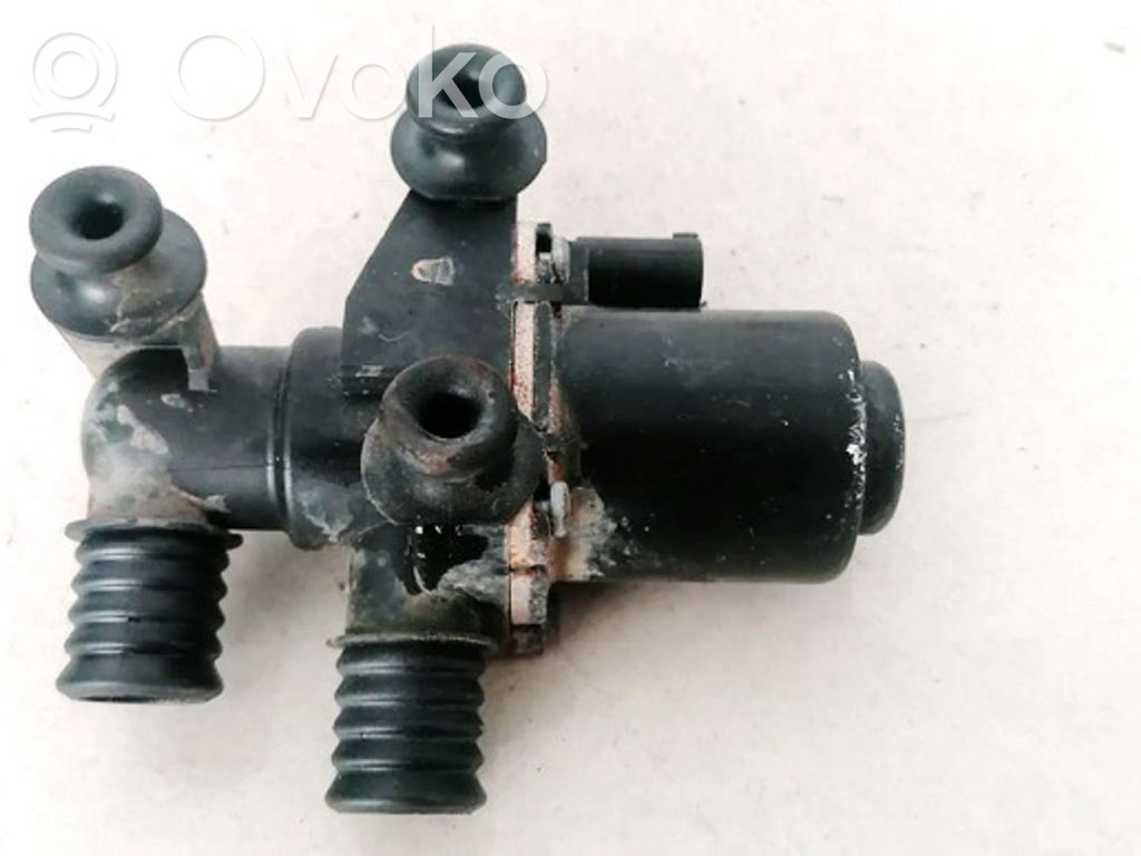 BMW 5 E60 E61 Supapă control încălzitor lichid răcire 