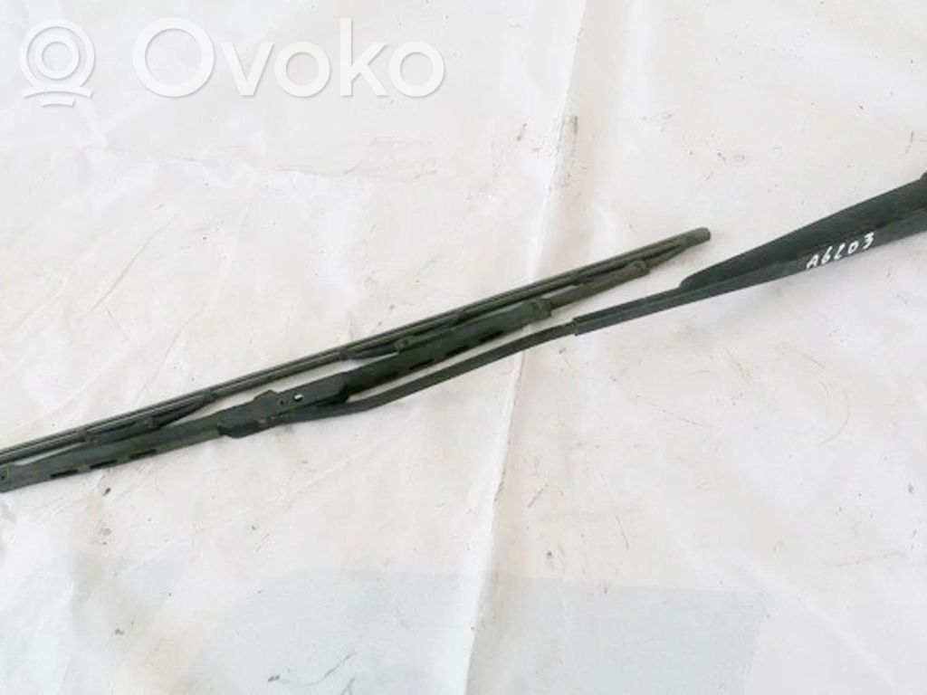 Chrysler 300 - 300C Braccio della spazzola tergicristallo anteriore 