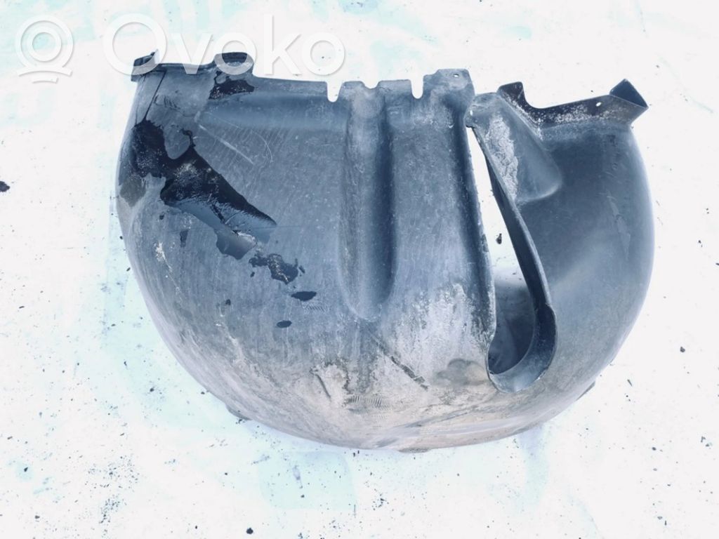 Apărători interioare aripă roată spate   8Z0810171C,8Z0810171C