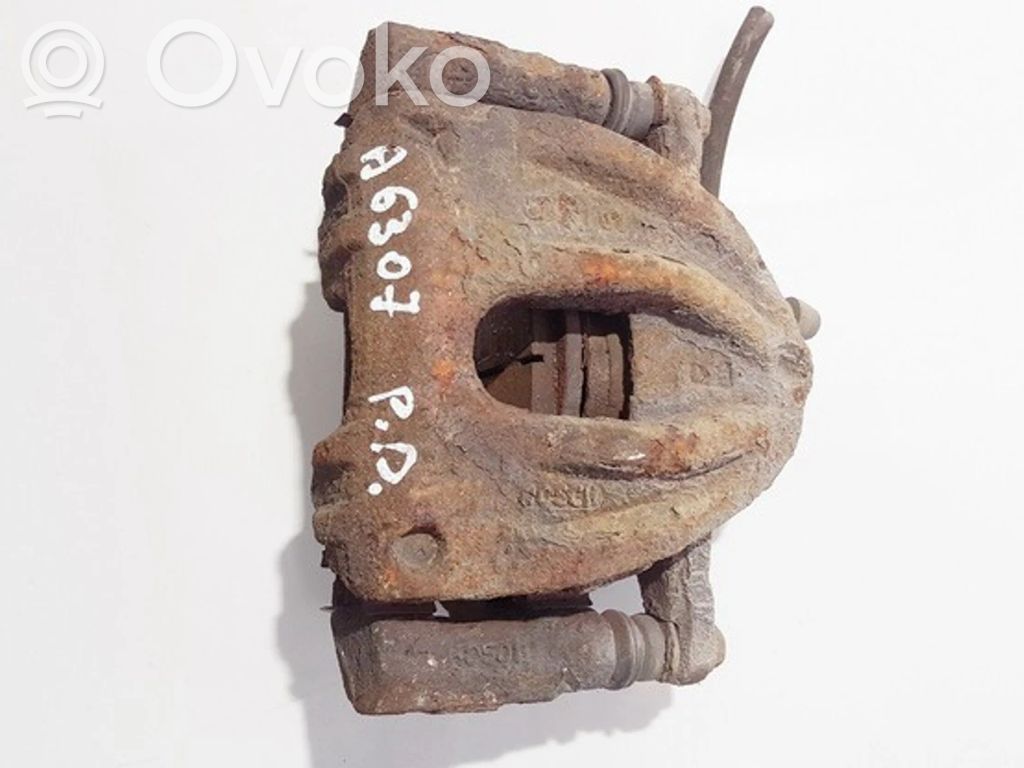 Toyota Avensis T250 Pinza del freno anteriore 