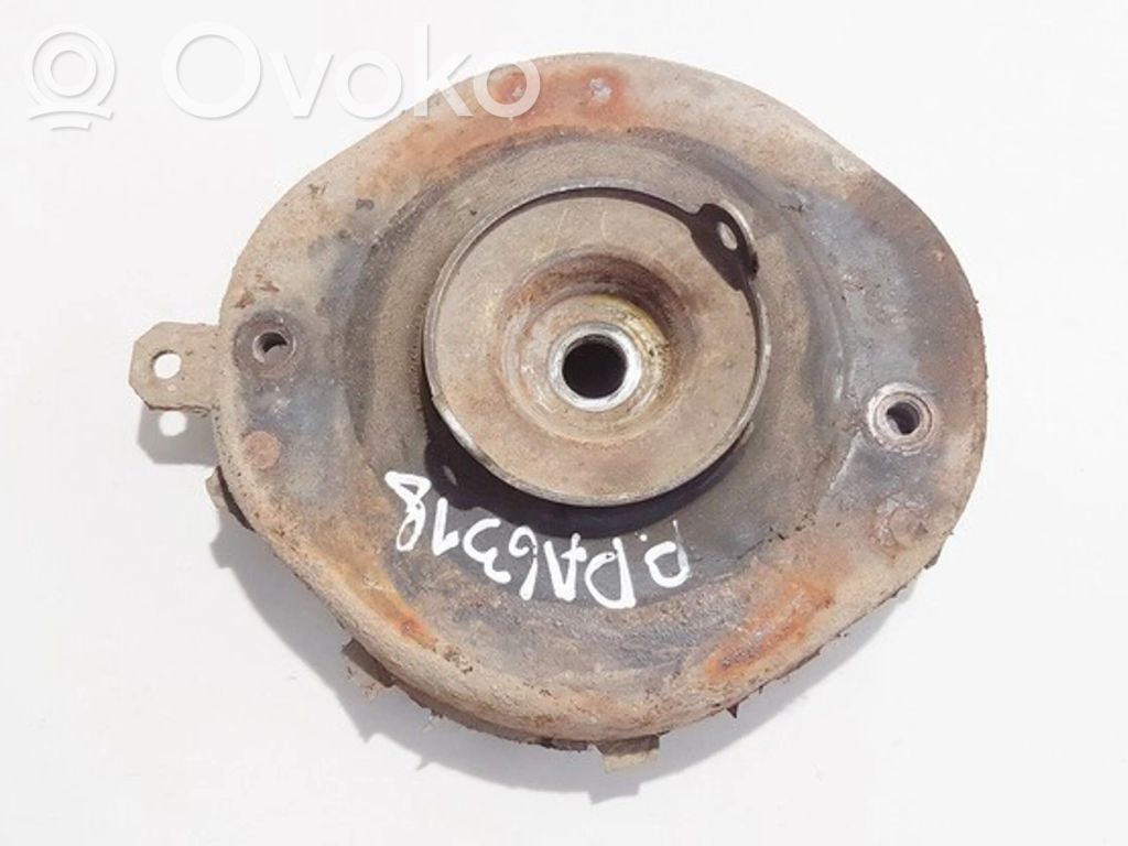 Renault 19 Supporto di montaggio della molla elicoidale