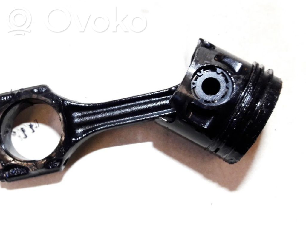 Piston cu bielă   028H,028H