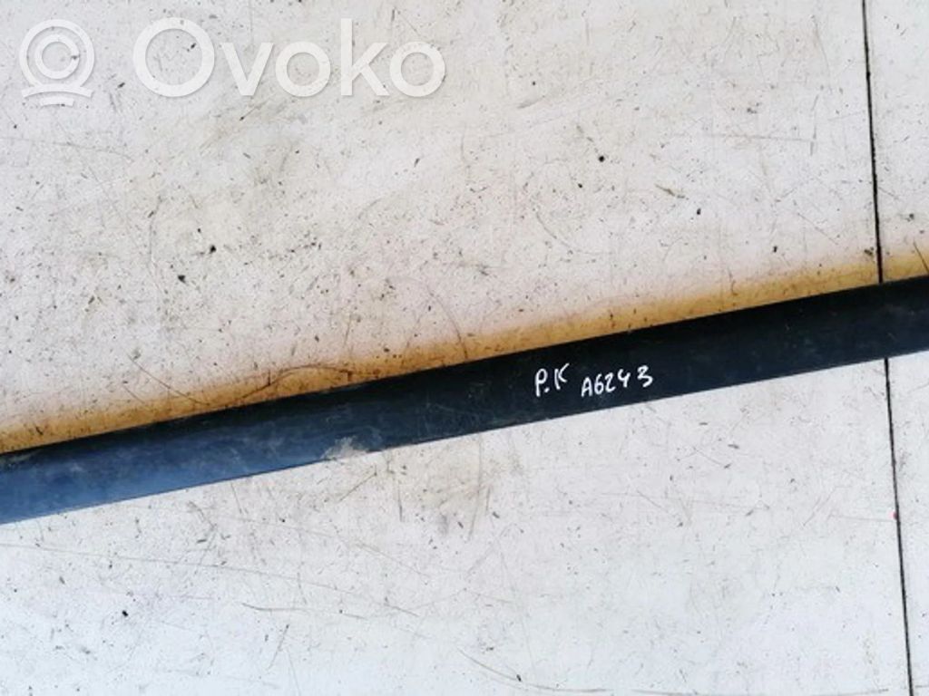 Toyota Corolla E120 E130 Listwa drzwi