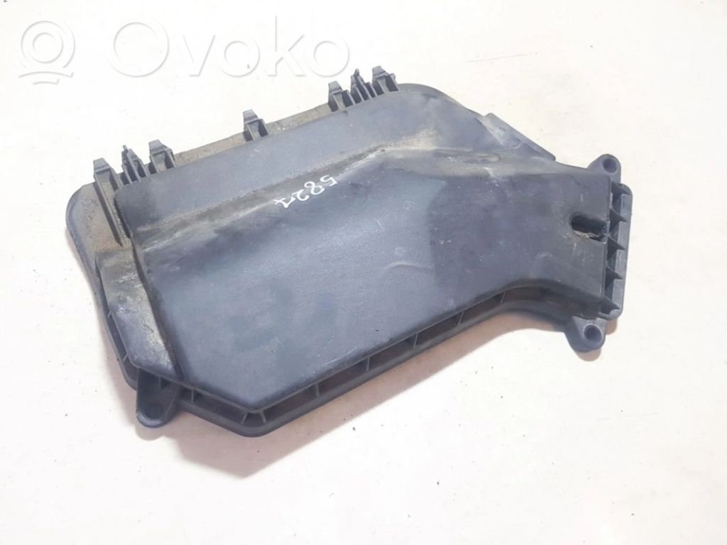 Audi A5 8T 8F Muu ulkopuolen osa