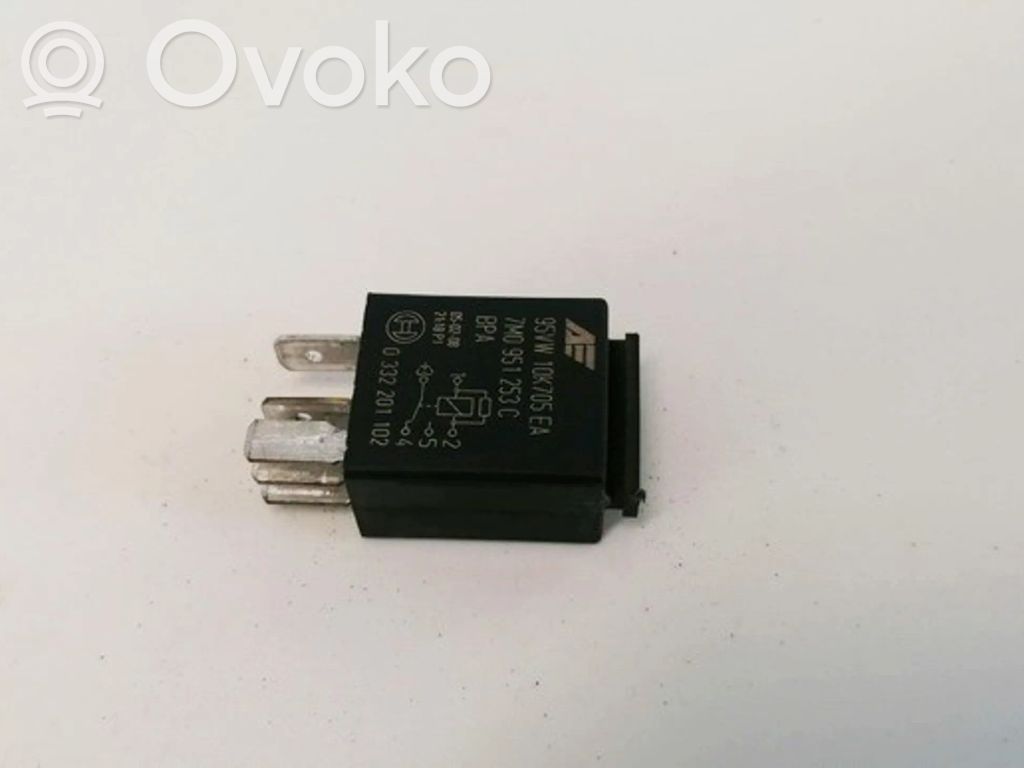 Alte relee   7M0951253C,0332201102,0332201102,7M0951253C