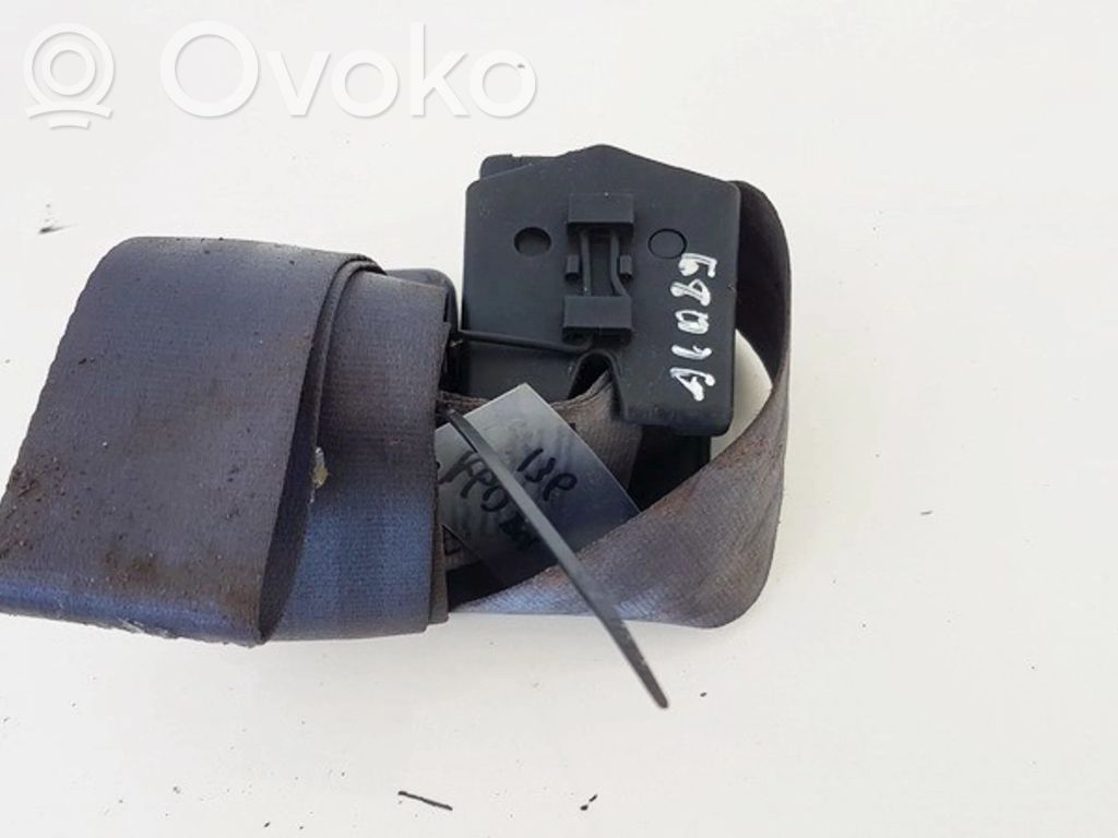 Renault Clio II Klamra środkowego pasa bezpieczeństwa fotela tylnego 
