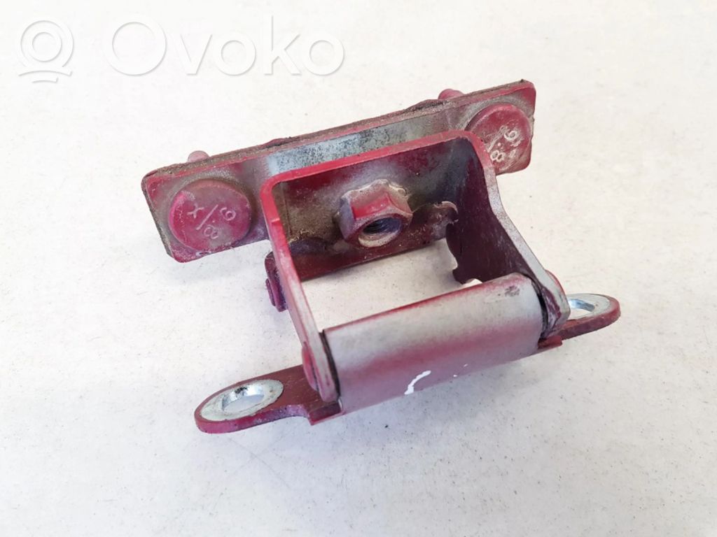 Dodge Caliber Tailgate/trunk/boot hinge 