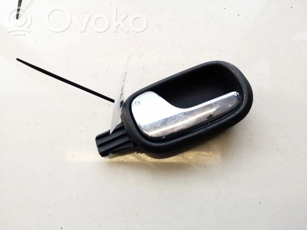 Audi A4 S4 B5 8D Klamka wewnętrzna drzwi tylnych 