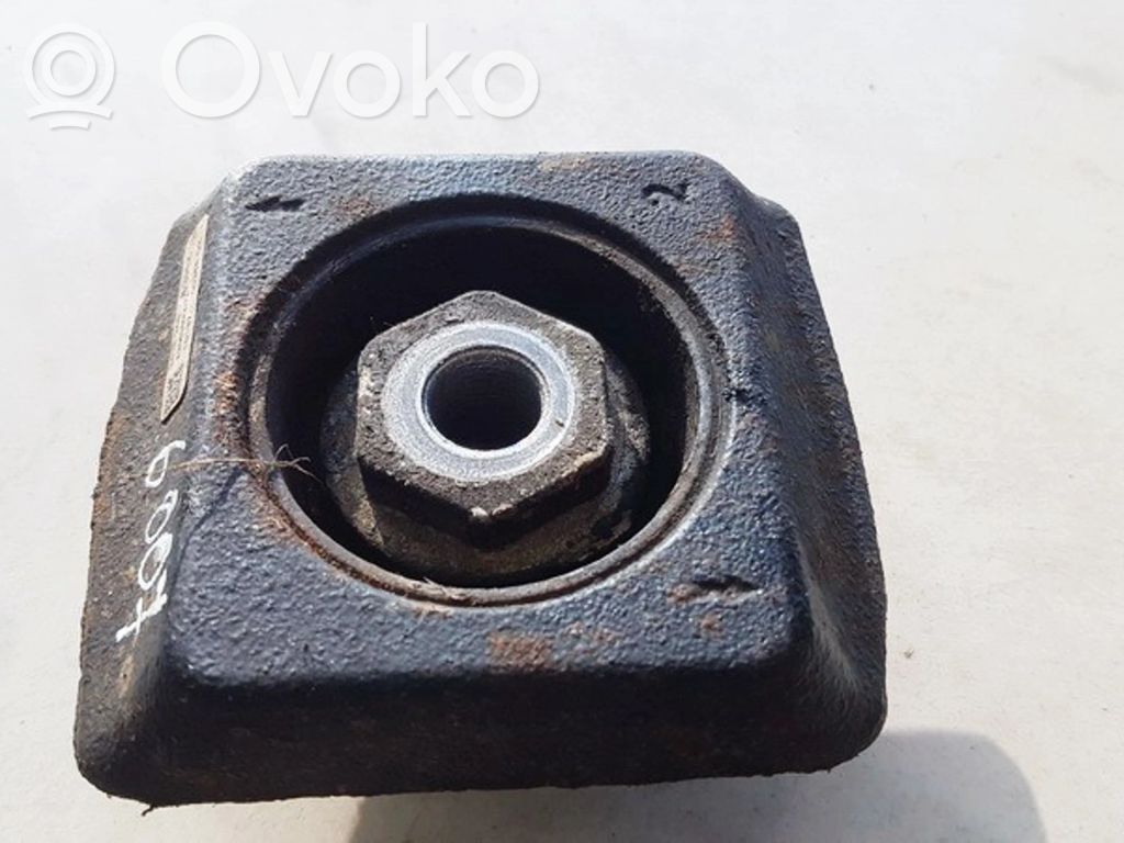 Mercedes-Benz C AMG W204 Suport tampon motor 