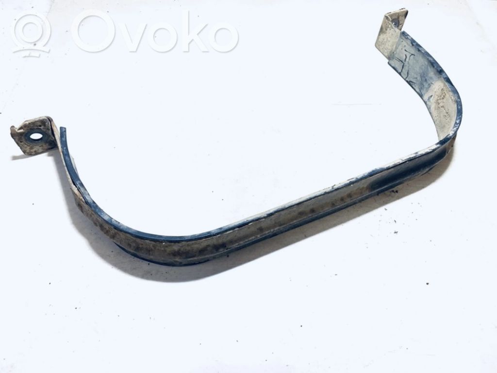 Polttoainesäiliön kannake