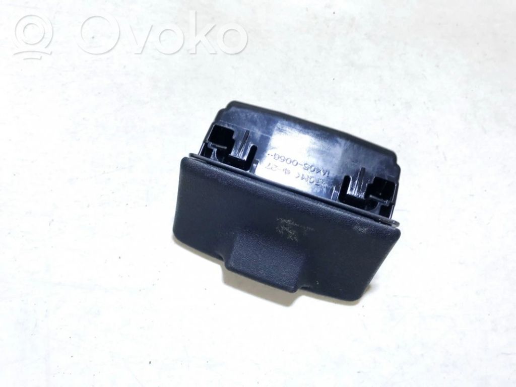 Lexus IS 220D-250-350 Cendrier