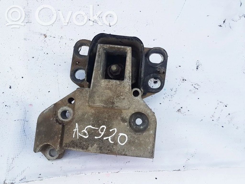 Renault Kangoo I Wspornik / Mocowanie silnika 