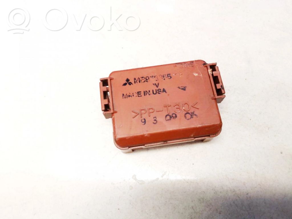 Sonstige Steuergeräte / Module   MB953355,MB953355