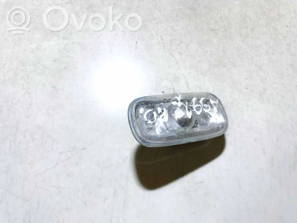 Audi A4 S4 B6 8E 8H Indicatore di direzione del parafango anteriore