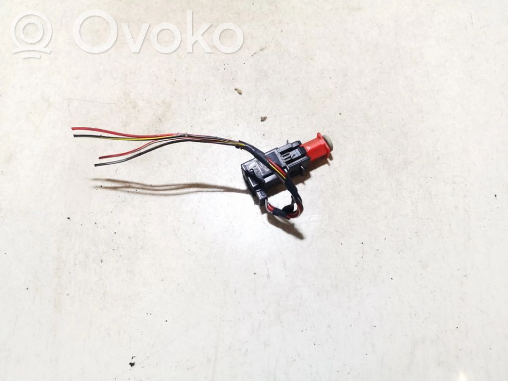 Interruptor sensor del pedal de freno   55701395,869619858,55701395,869619858