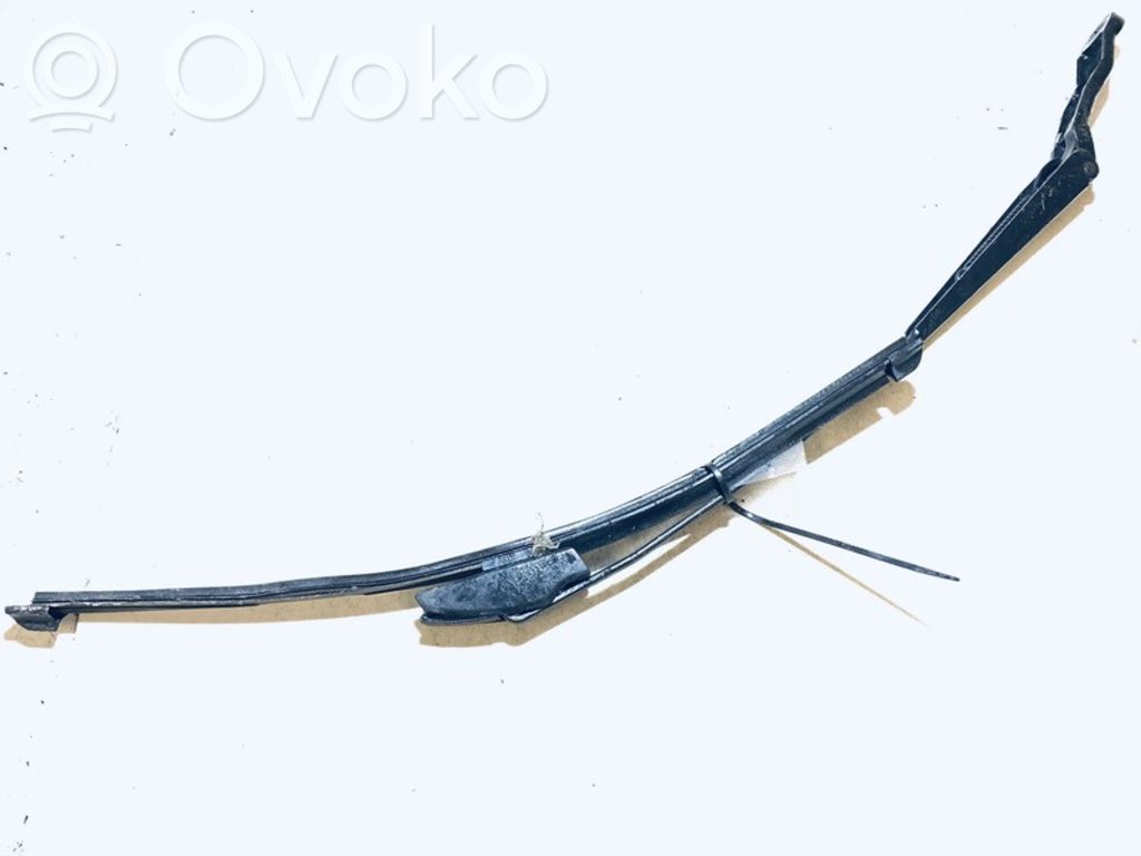 Peugeot 206 Brazo del limpiaparabrisas delantero 