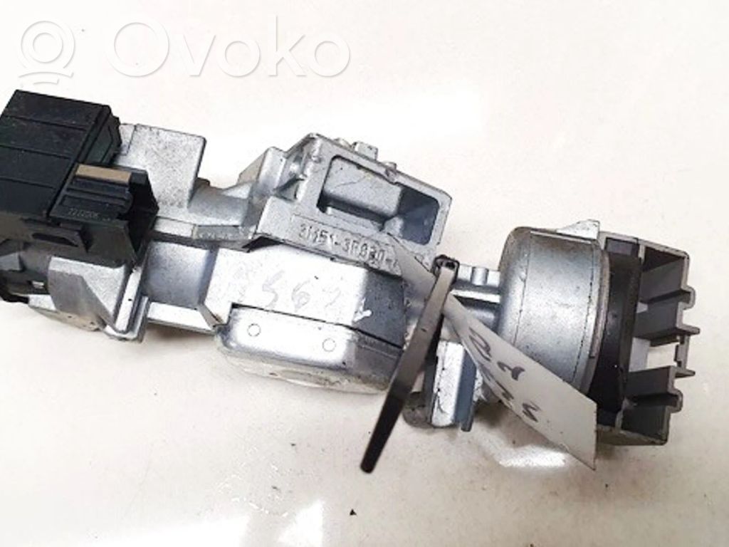 Ford Focus Virtalukon kytkin 