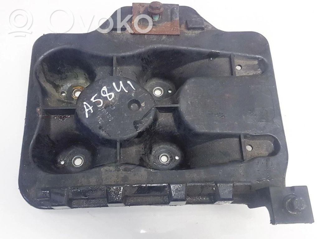Akkulaatikon alusta   1J0804373A,1J0804373A