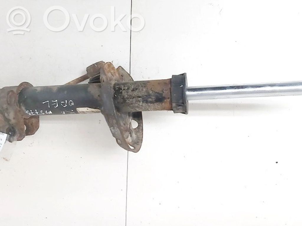 Opel Corsa C Priekšpusē amortizators 