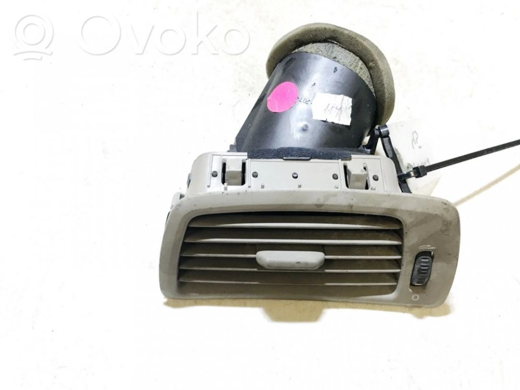 Grille d'aération centrale   3409378,3409378