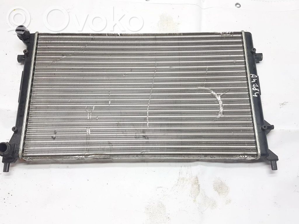 Volkswagen Jetta V Radiatore di raffreddamento 
