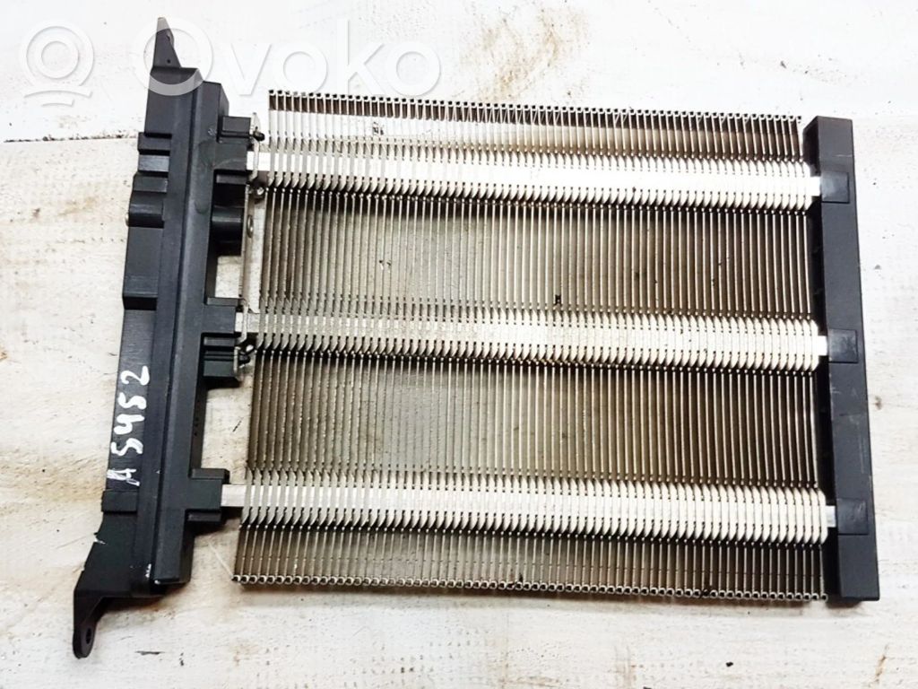 Volkswagen PASSAT B6 Radiateur électrique de chauffage auxiliaire 