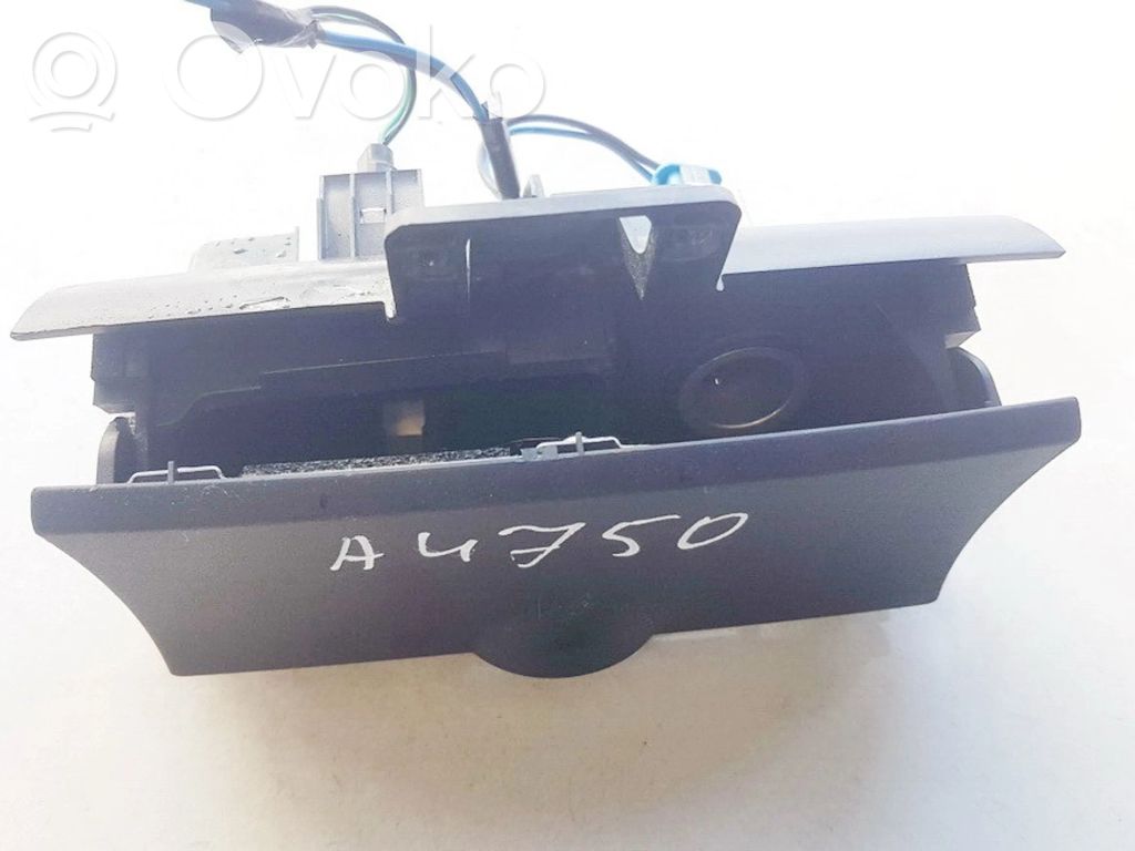 Cenicero del coche   GS1D64626,GS1D64626