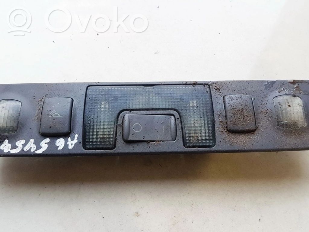Audi A6 S6 C5 4B Światło fotela przedniego 