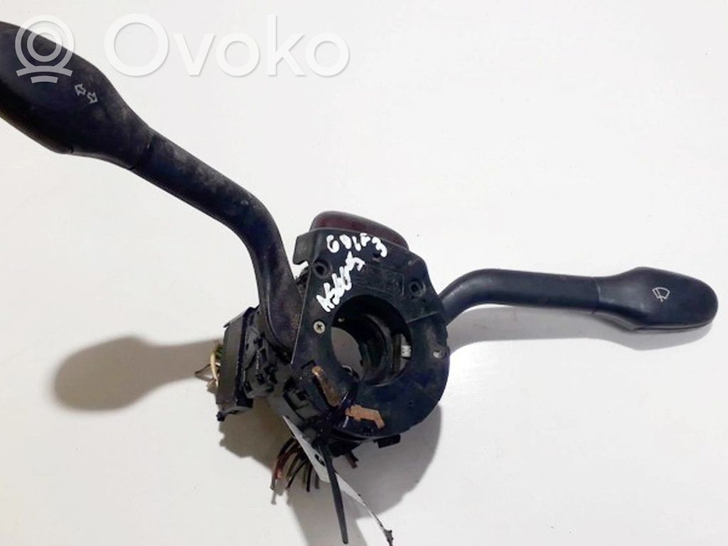 Volkswagen Golf III Leva/interruttore dell’indicatore di direzione e tergicristallo 
