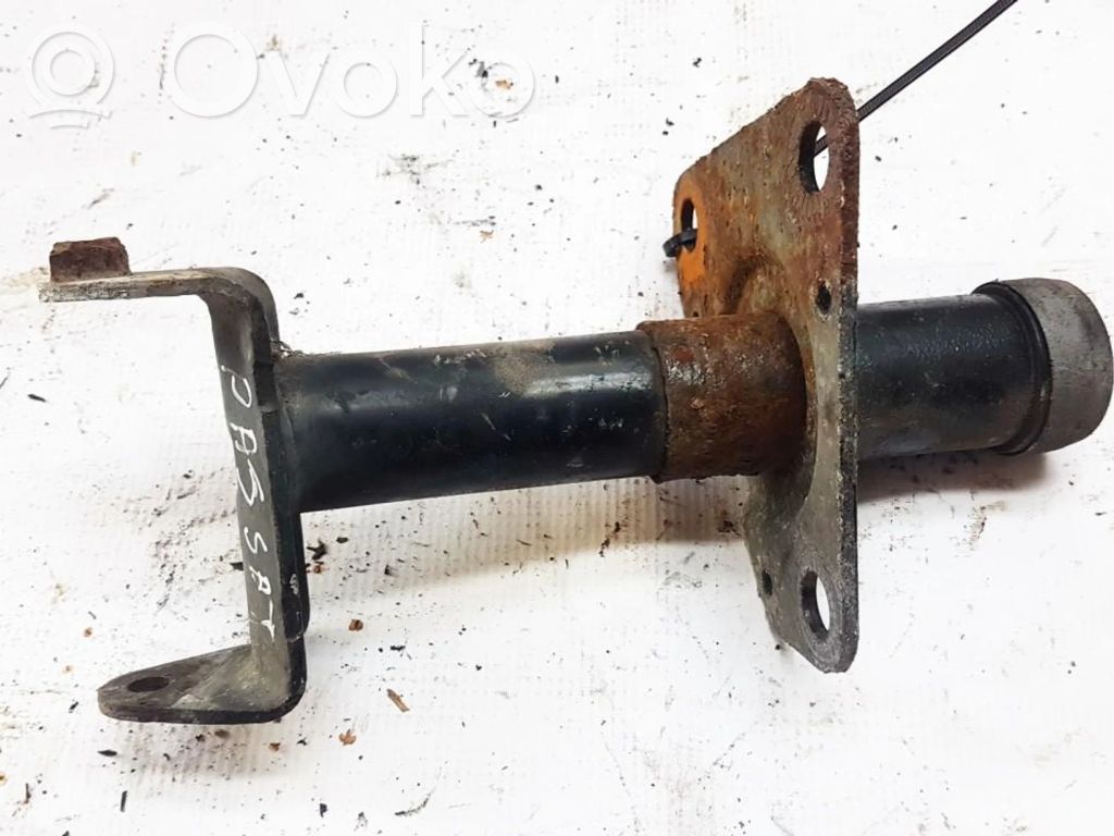 Volkswagen PASSAT B5 Support de montage de pare-chocs avant 