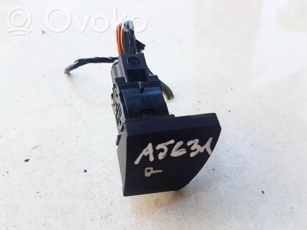 Botón interruptor de bloqueo de puertas   96366684XT,96366684XT