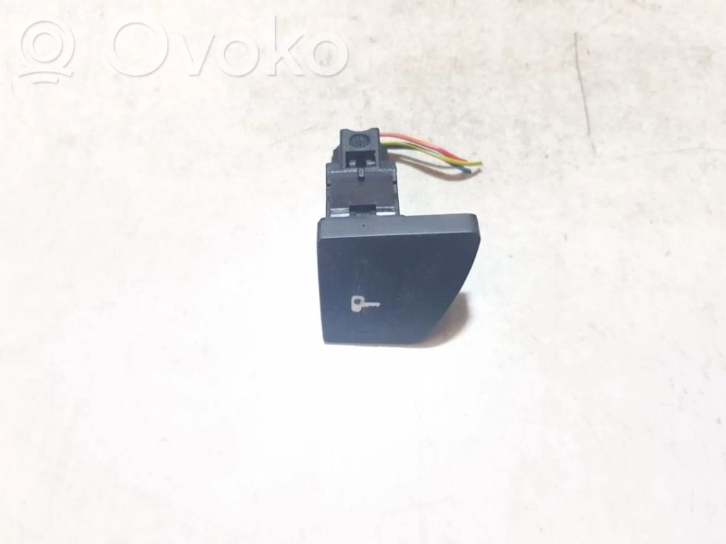 Botón interruptor de bloqueo de puertas   96366684XT,96366684XT