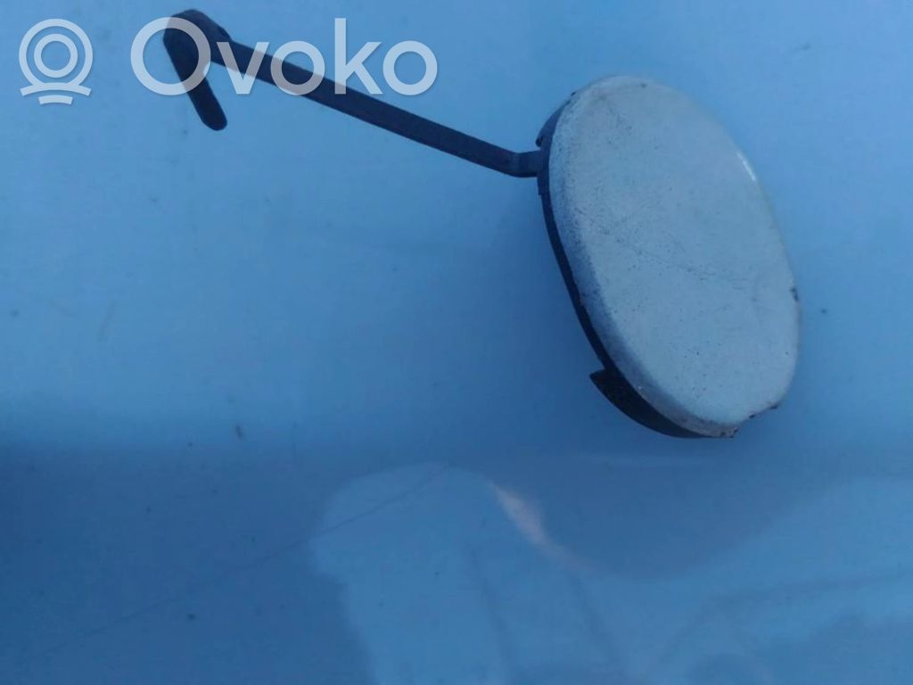 Toyota Avensis T270 Takapuskurin hinaussilmukan suojakansi 