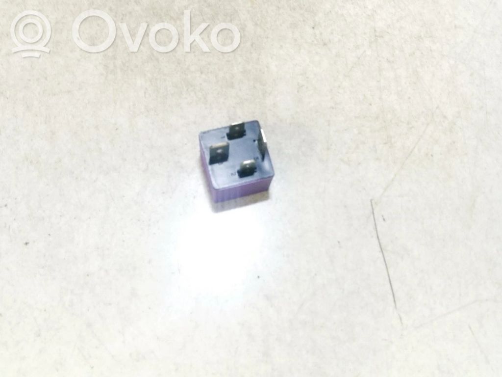 Otros relés   50A03525,50A03525
