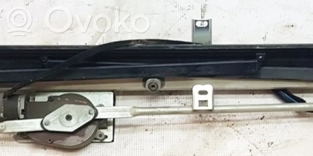 Peugeot 607 Hattuhylly 