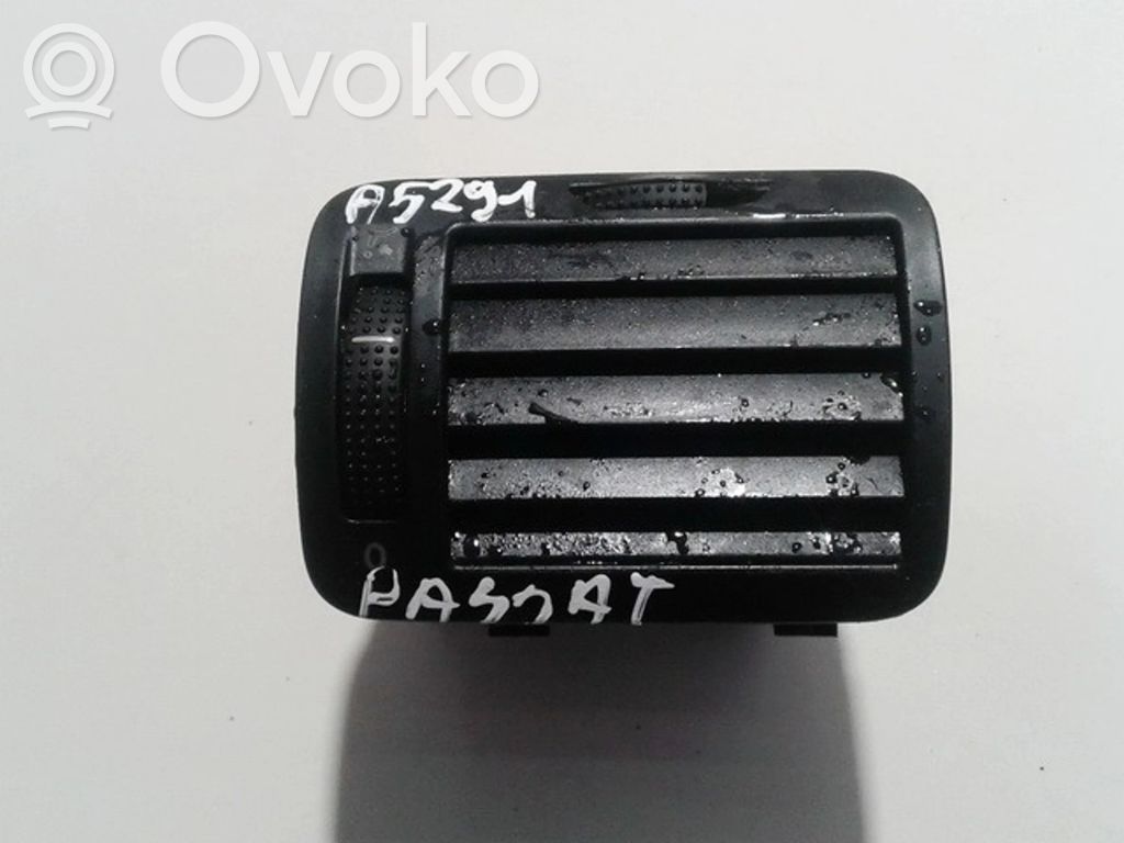 Volkswagen PASSAT B5 Grilă ventilație centrală 