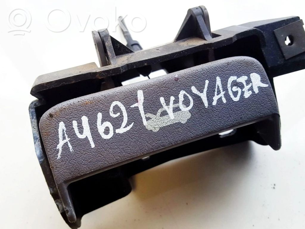 Chrysler Voyager Maniglia di rilascio del vano motore (cofano)