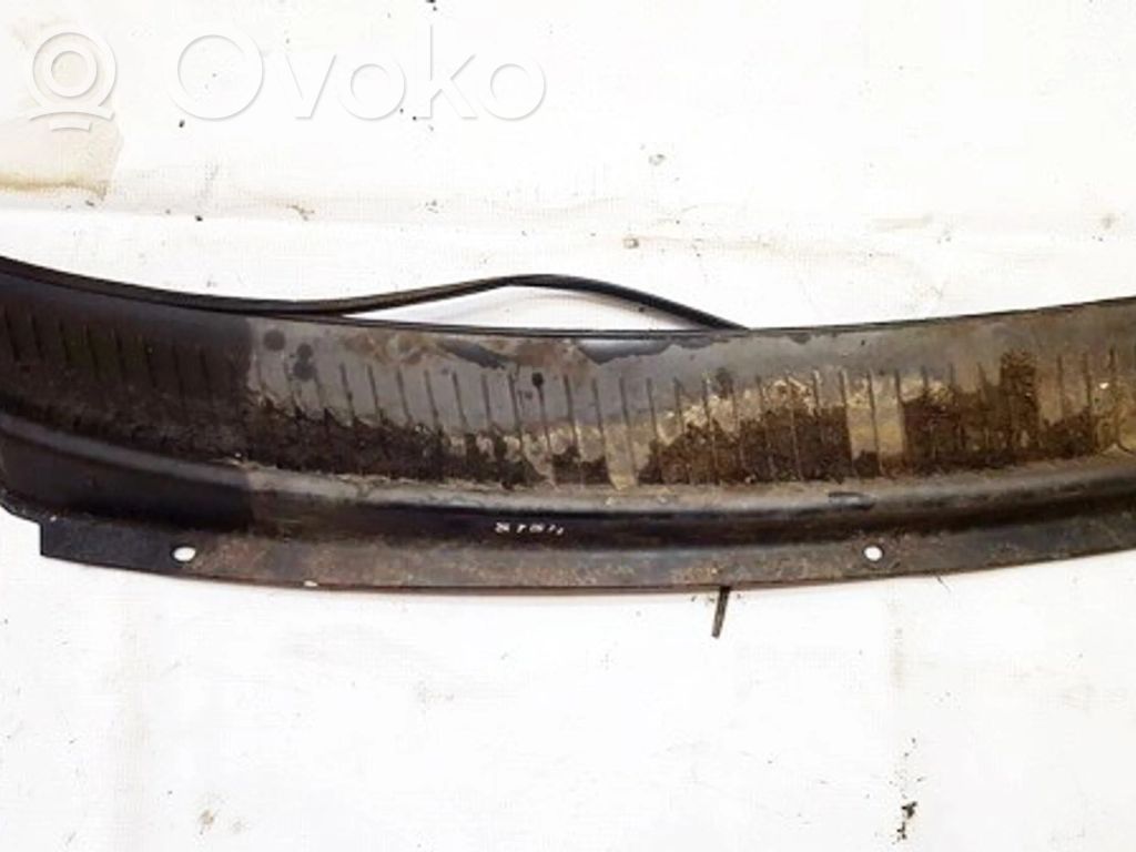 KIA Carnival Pyyhinkoneiston lista 